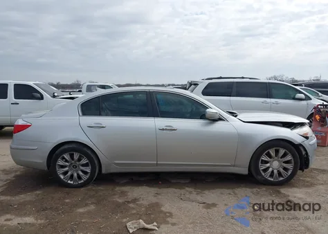 2010 Hyundai Genesis 3.8 z USA, uszkodzony, nr VIN KMHGC4DE8AU105331